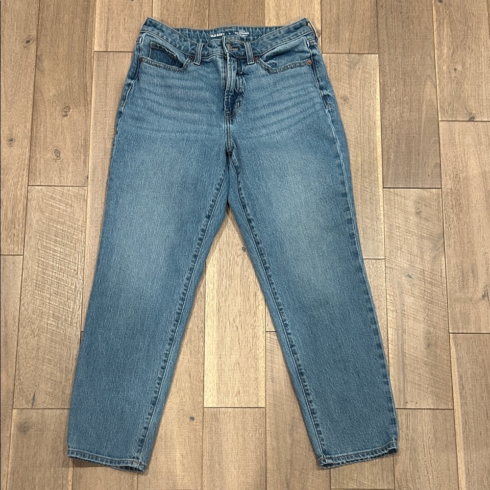 Old Navy Women’s Light Wash High Waisted OG Straight Ankle Jeans Size: 4